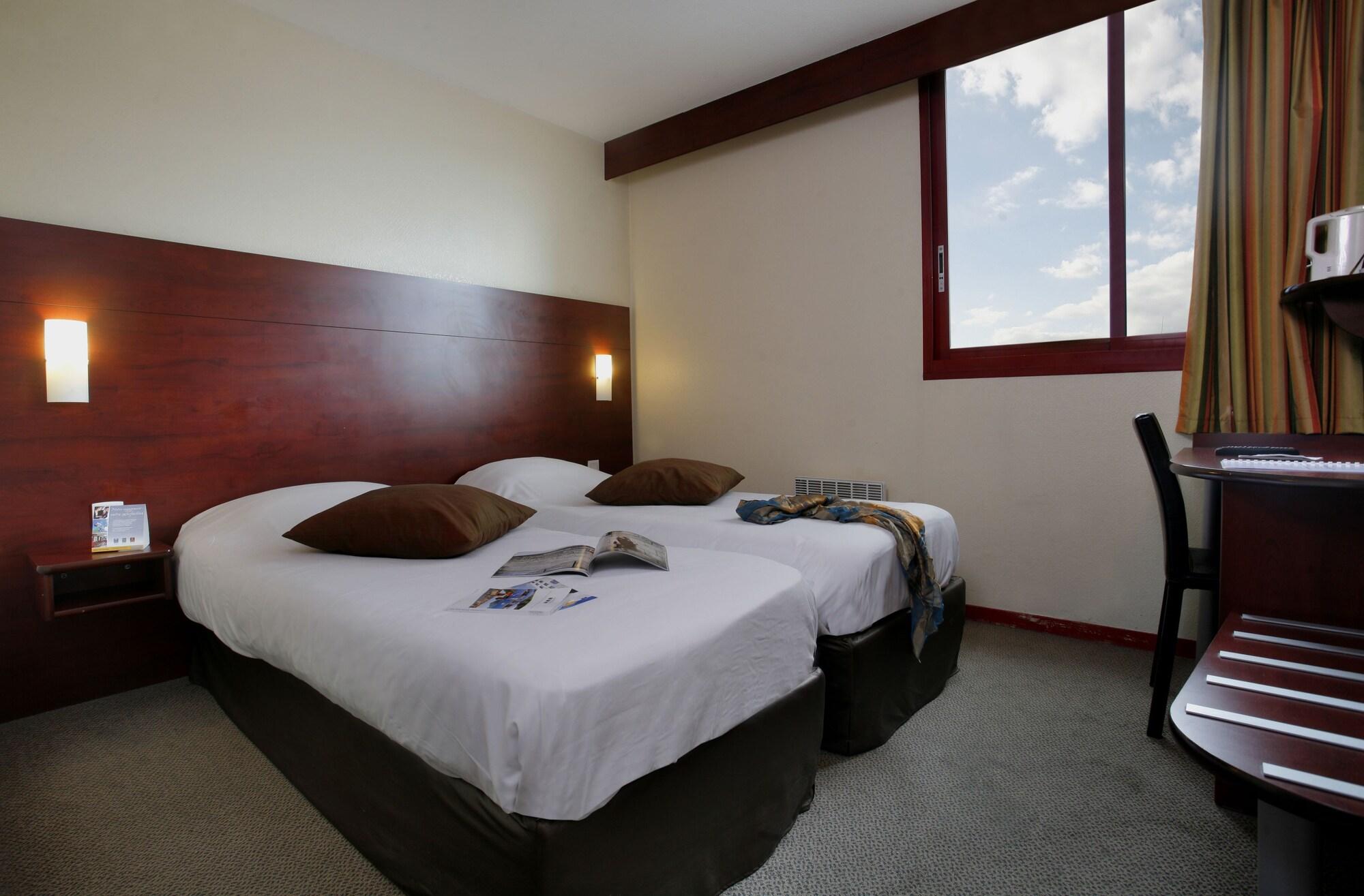 Hotel Gallieni Женвилье Экстерьер фото